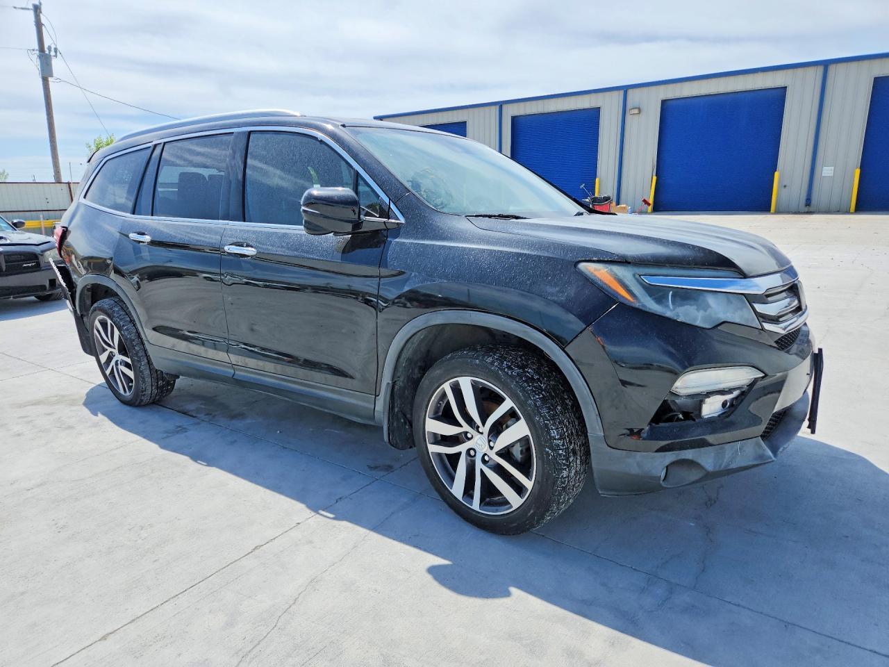 2016 Honda Pilot Touring - Image 4