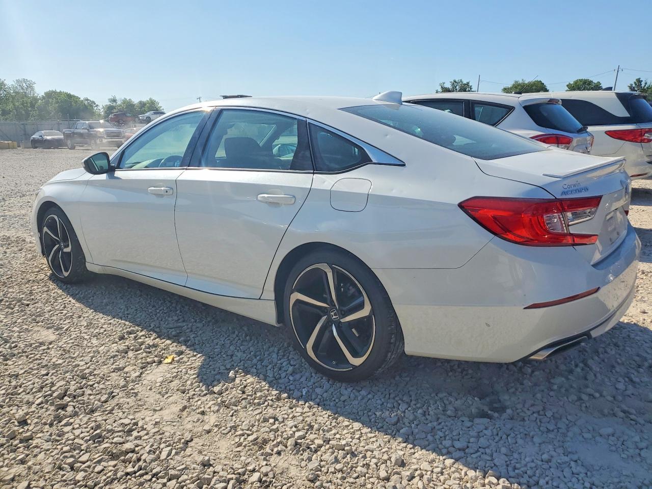2020 Honda Accord Sport - Image 2