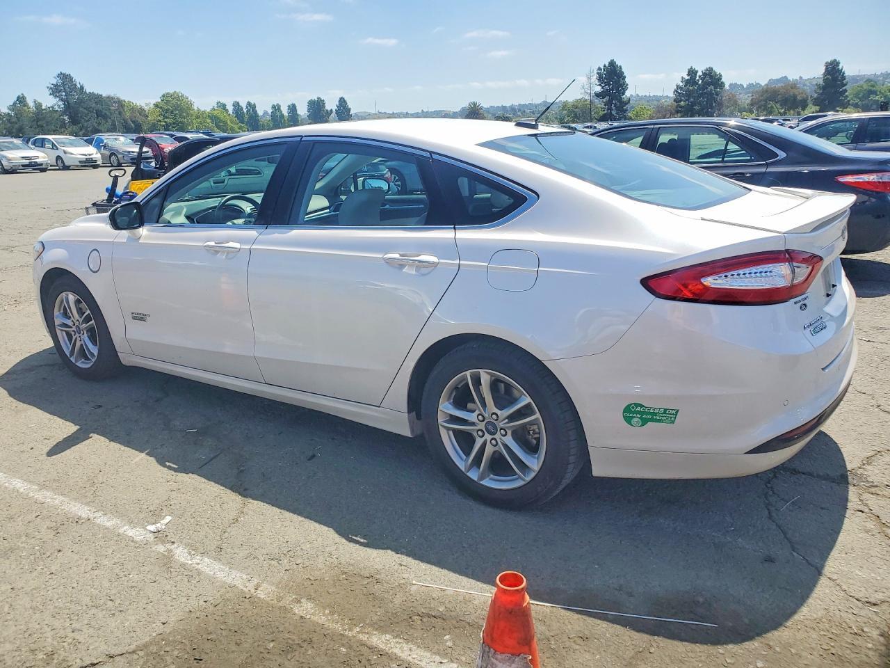 2016 Ford Fusion Titanium Phev - Фото 2