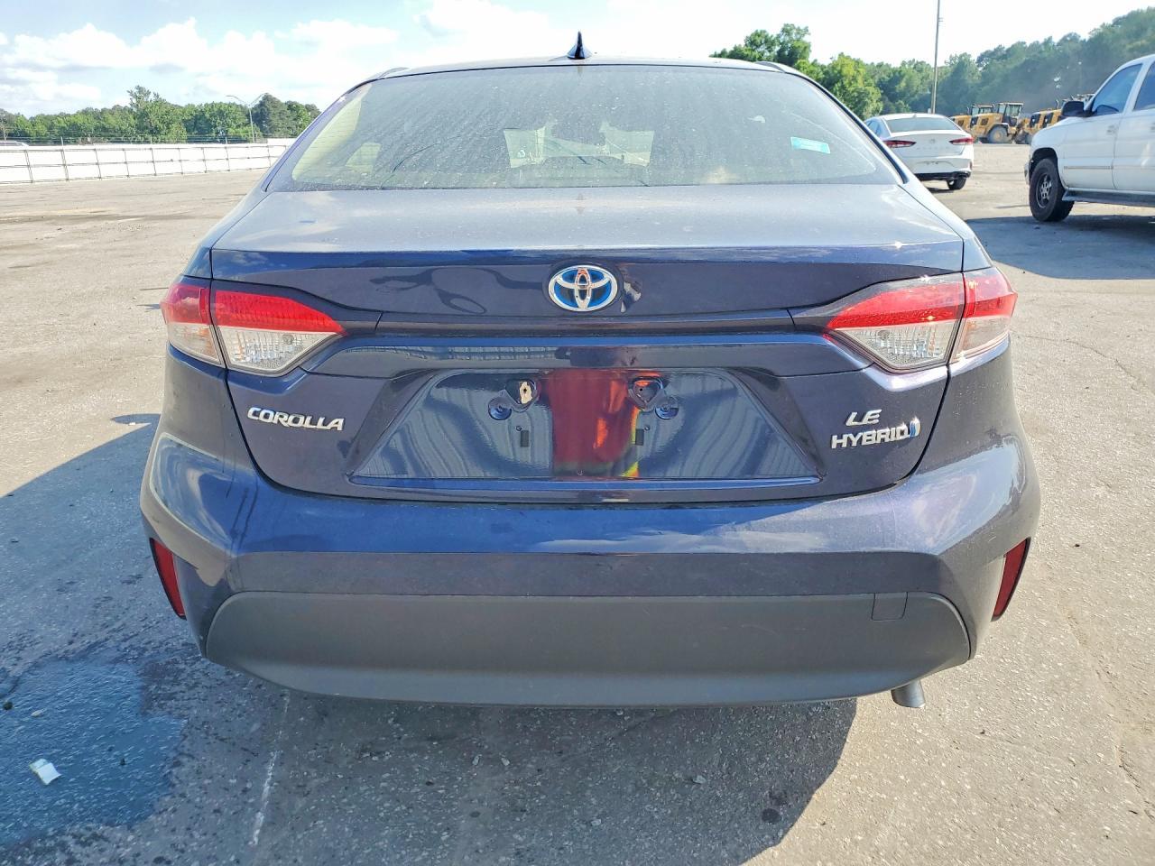 2023 Toyota Corolla Hybrid Le - Image 6