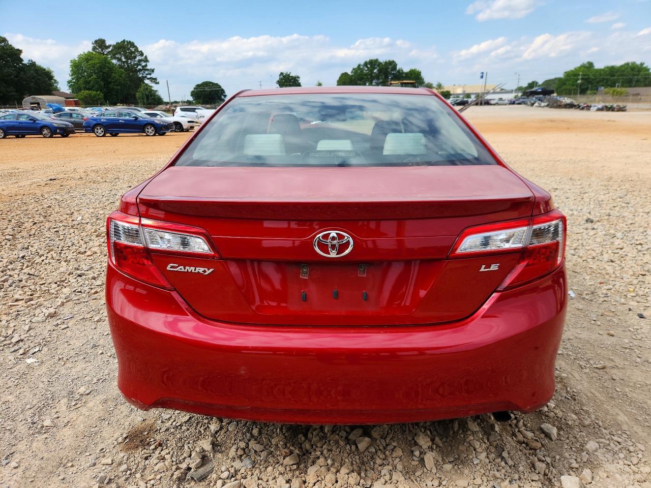 2012 Toyota Camry Le - Фото 6