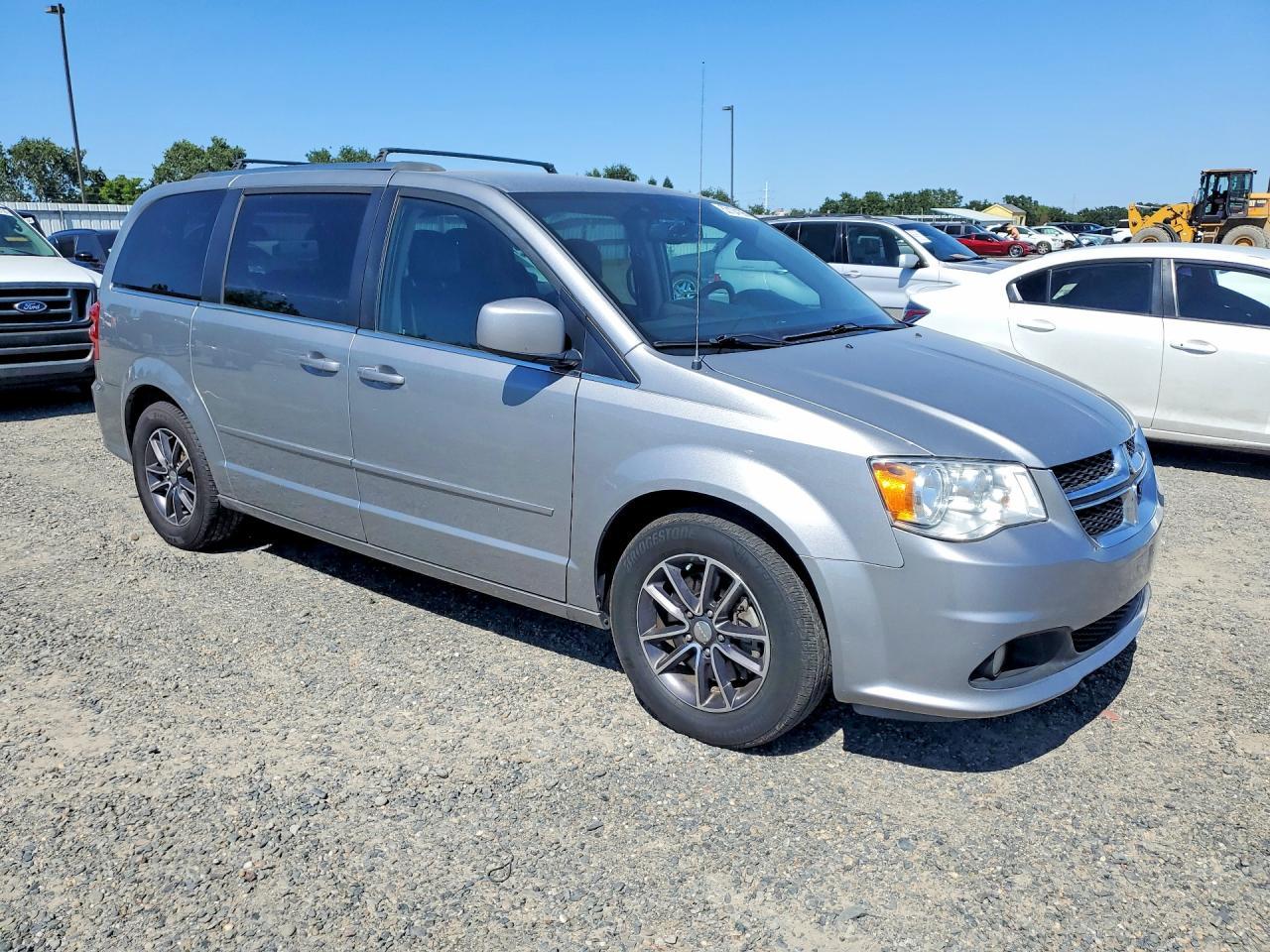 2017 Dodge Grand Caravan Sxt - Image 4