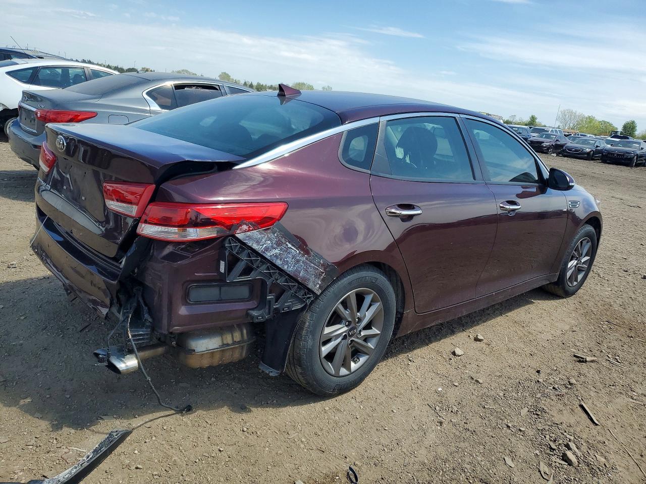 2020 Kia Optima - Фото 3