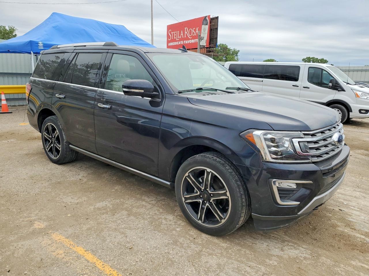 2021 Ford Expedition Limited - Image 4