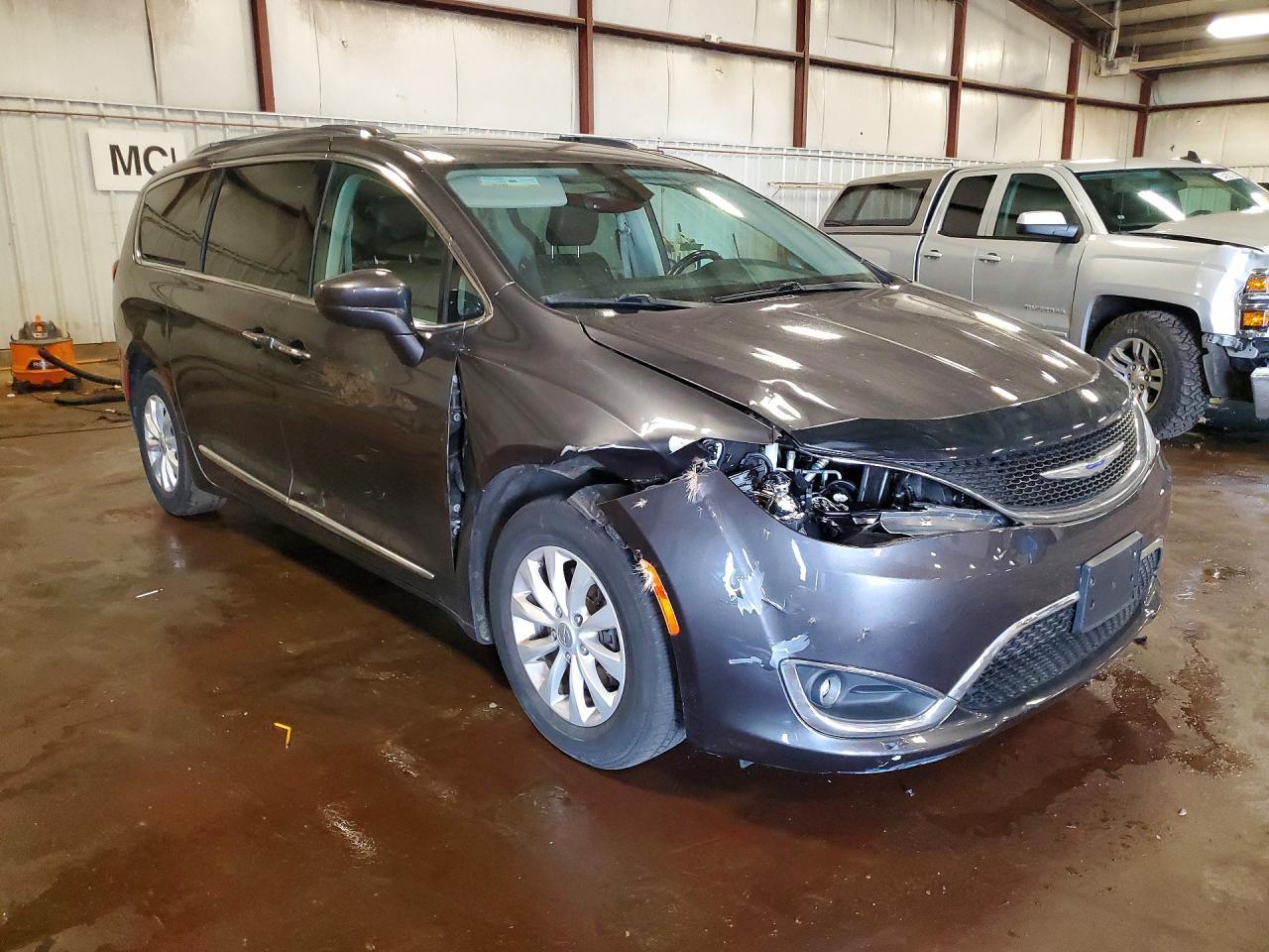 2019 Chrysler Pacifica Touring L - Image 4