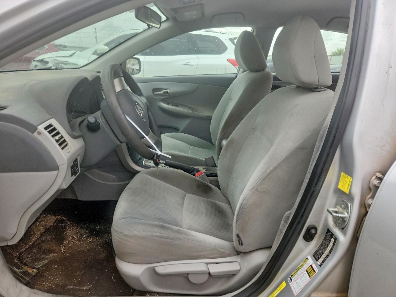 2010 Toyota Corolla - Фото 7