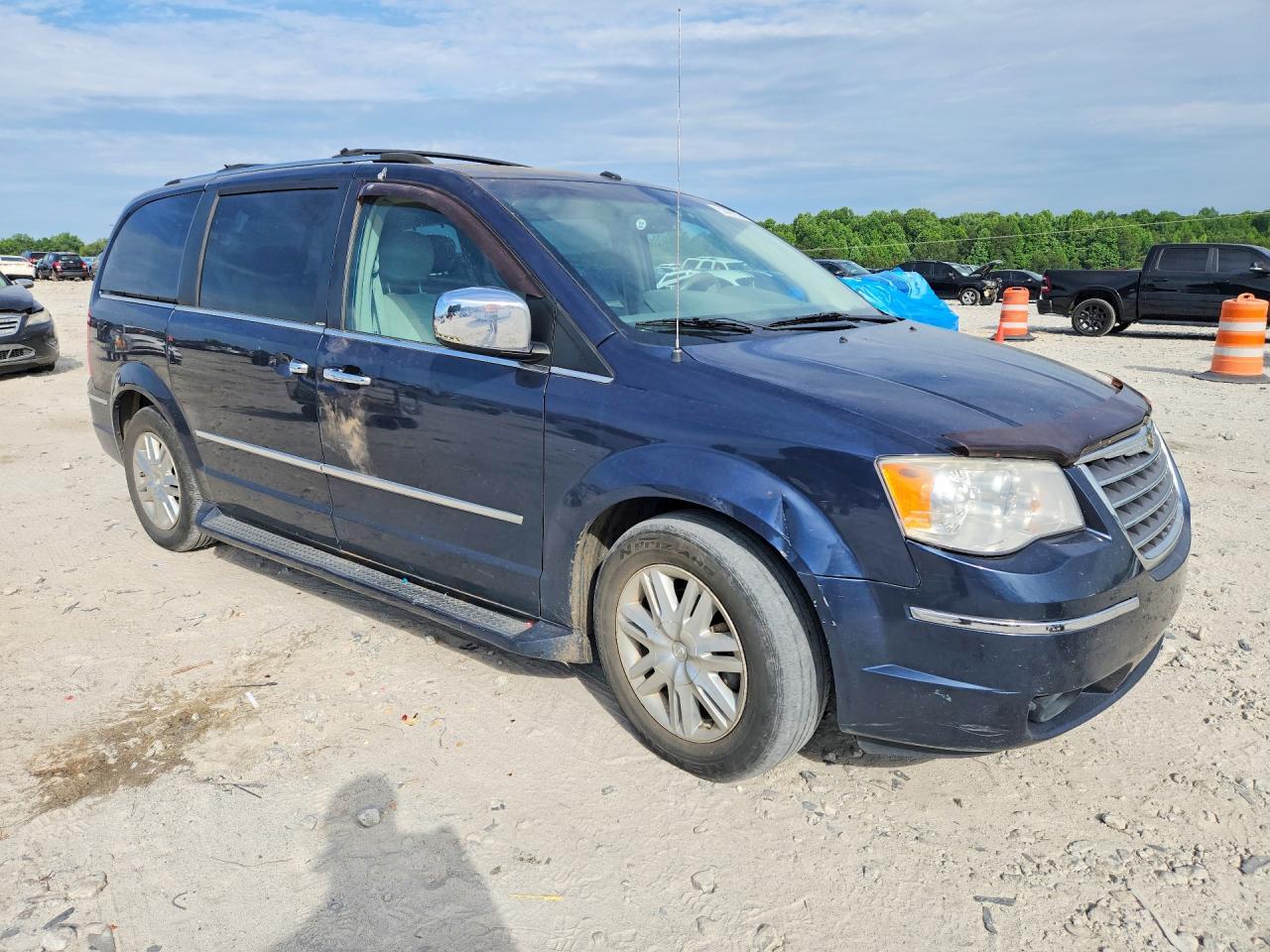 2008 Chrysler Town & Country Limited - Фото 4