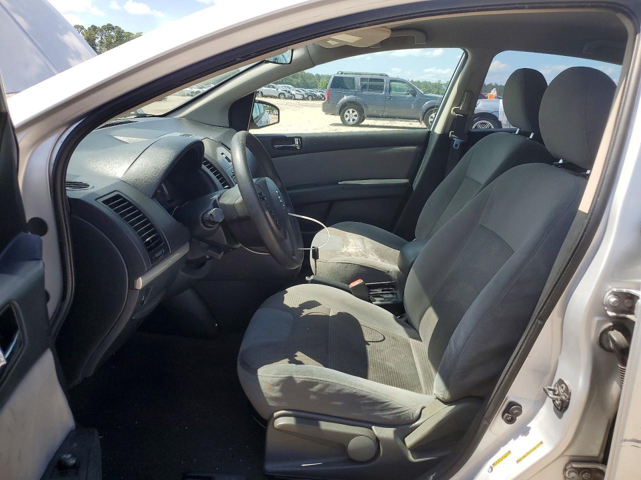 2011 Nissan Sentra 2.0 - Image 7