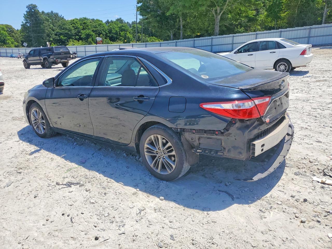 2015 Toyota Camry Se - Image 2