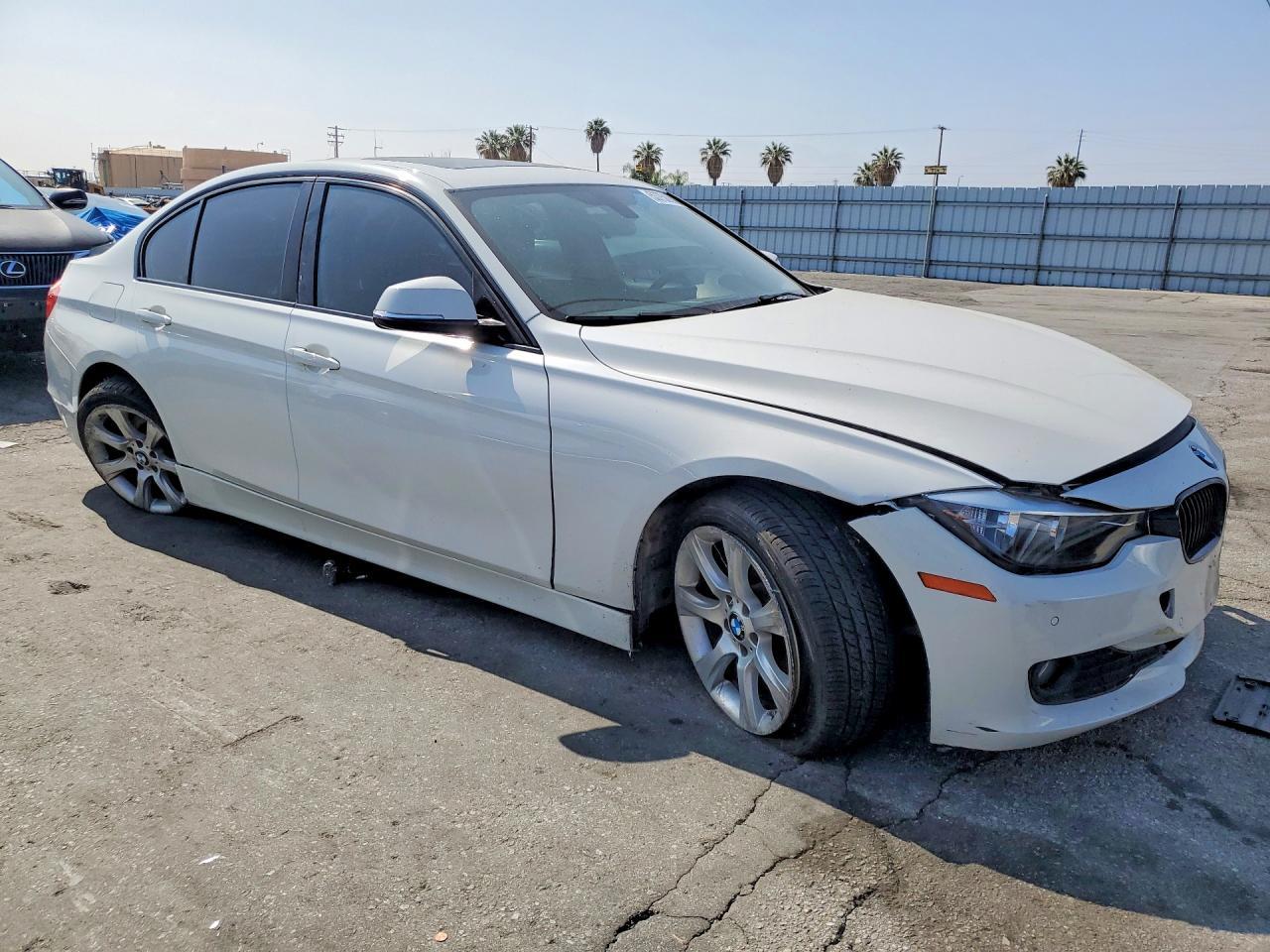 2015 BMW 320 I - Фото 4