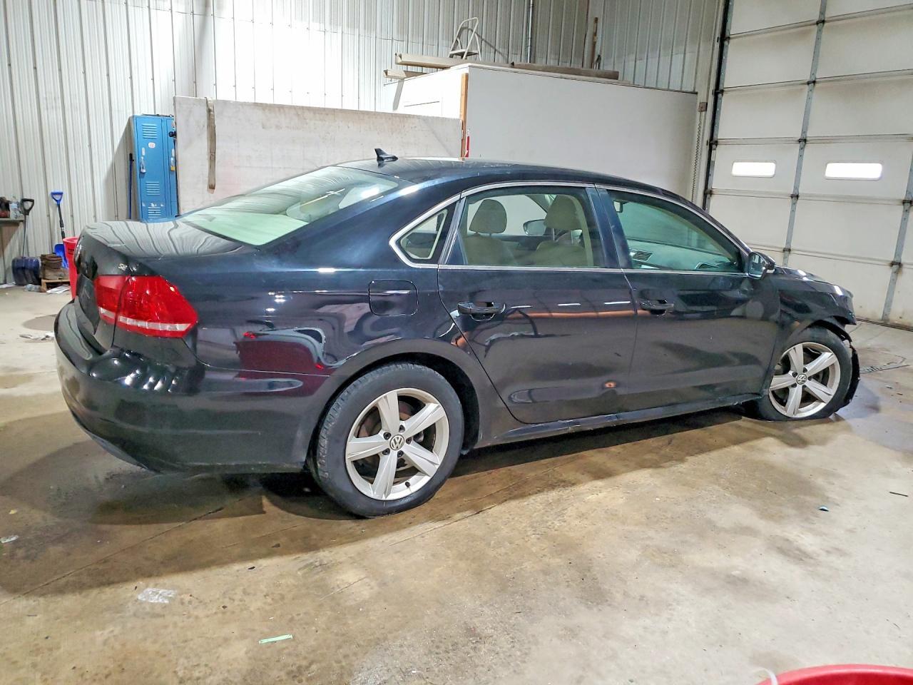 2012 Volkswagen Passat Se - Image 3