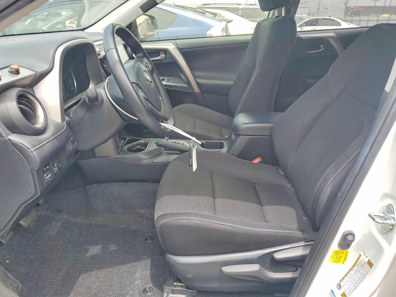 2018 Toyota Rav4 Hybrid Xle - Image 7
