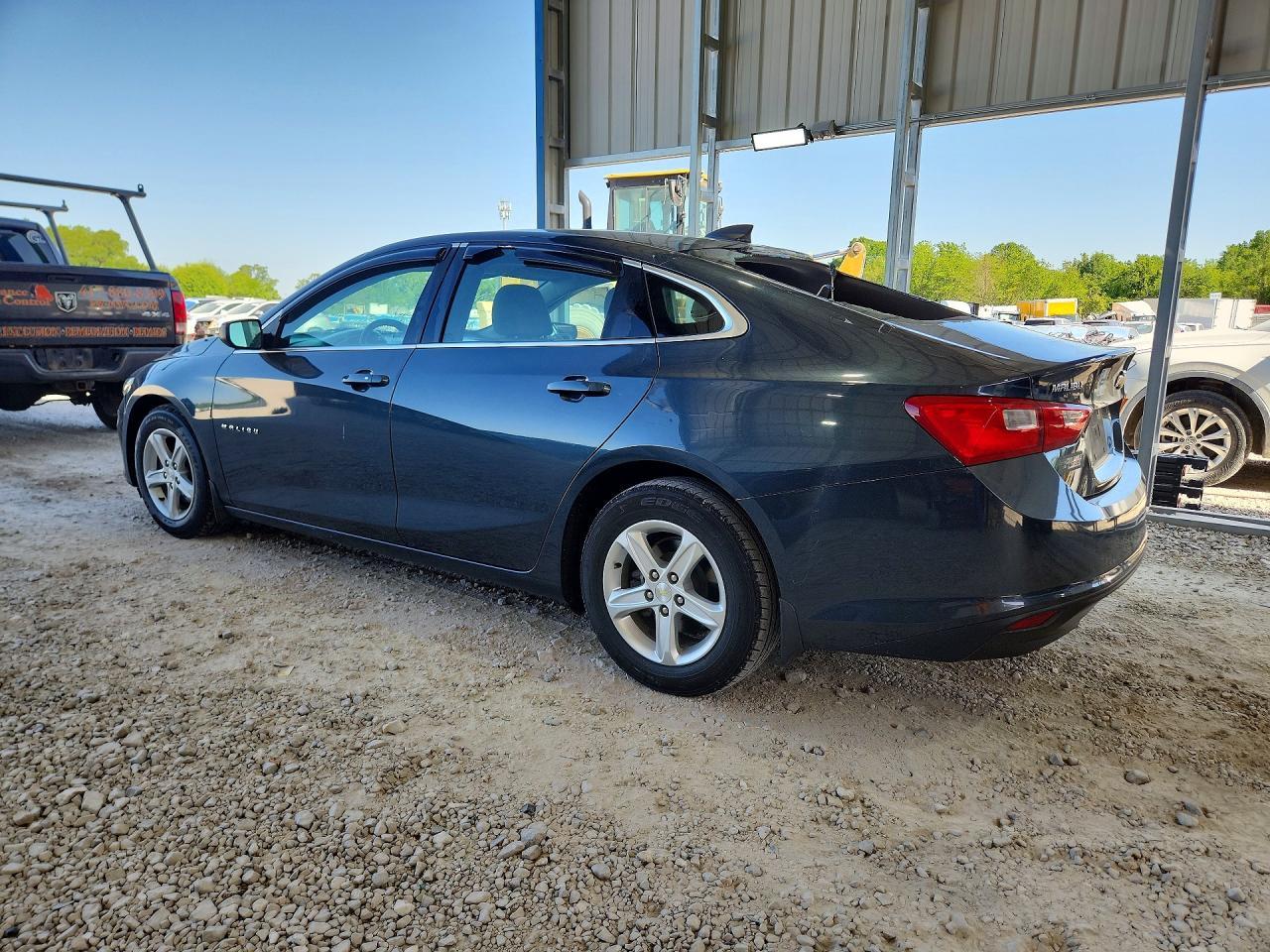 2019 Chevrolet Malibu Ls - Image 2