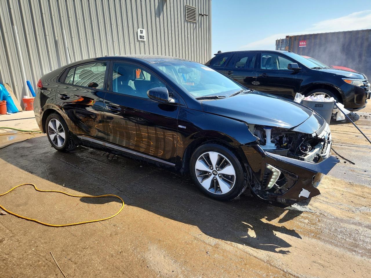 2019 Hyundai Ioniq Plug-In Hybrid Base - Фото 4