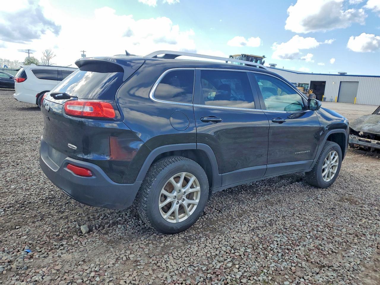 2015 Jeep Cherokee Latitude - Фото 3