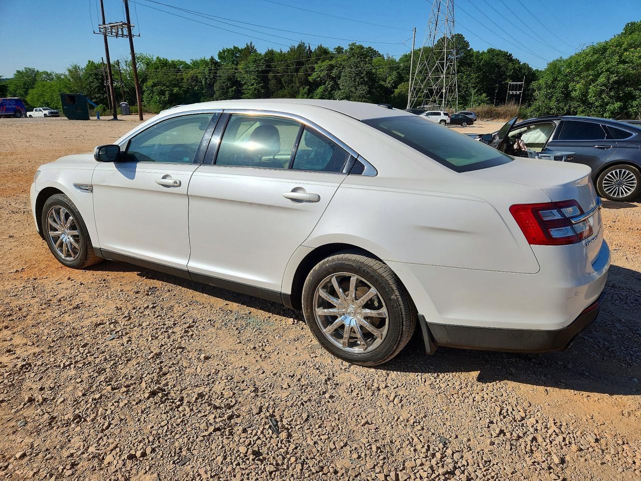 2013 Ford Taurus Sel - Фото 2