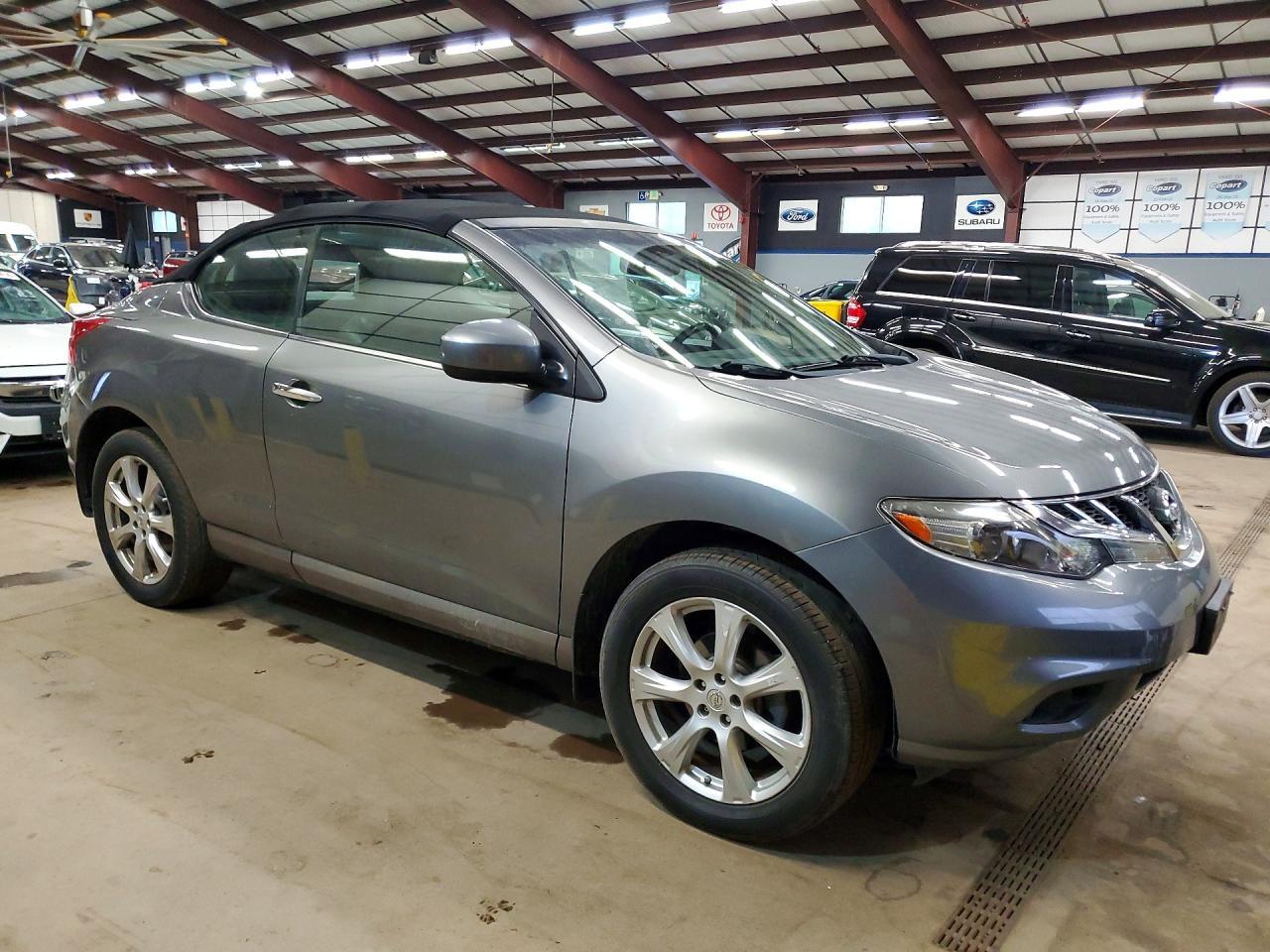 2014 Niss Murano Crosscabriolet - Image 4