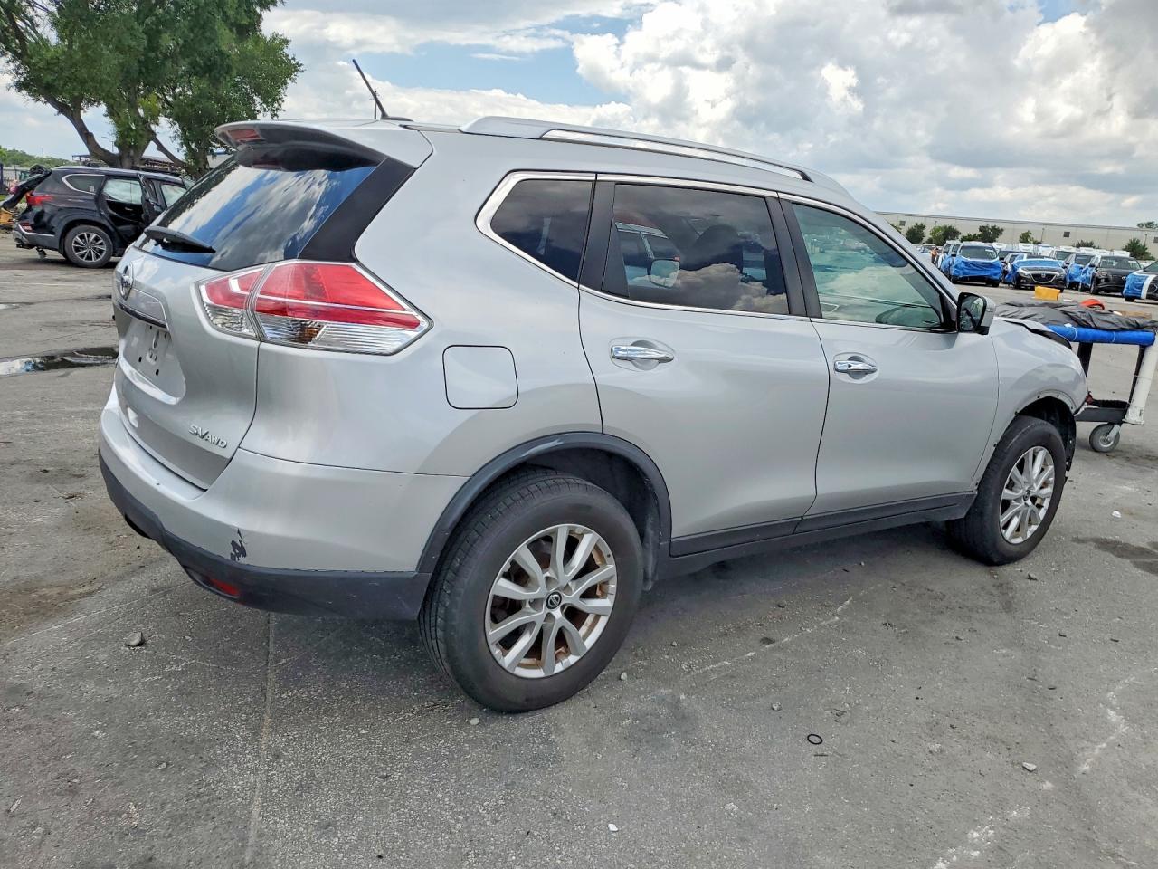 2016 Nissan Rogue Sv - Фото 3