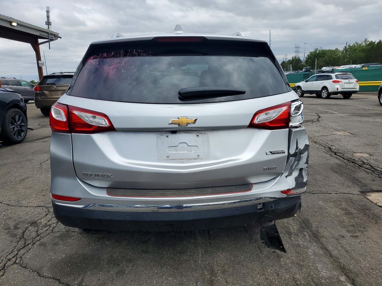 2018 Chevrolet Equinox Premier - Фото 6