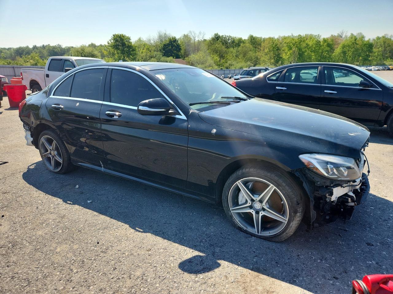 2015 Mercedes-Benz C 300 4Matic - Фото 4