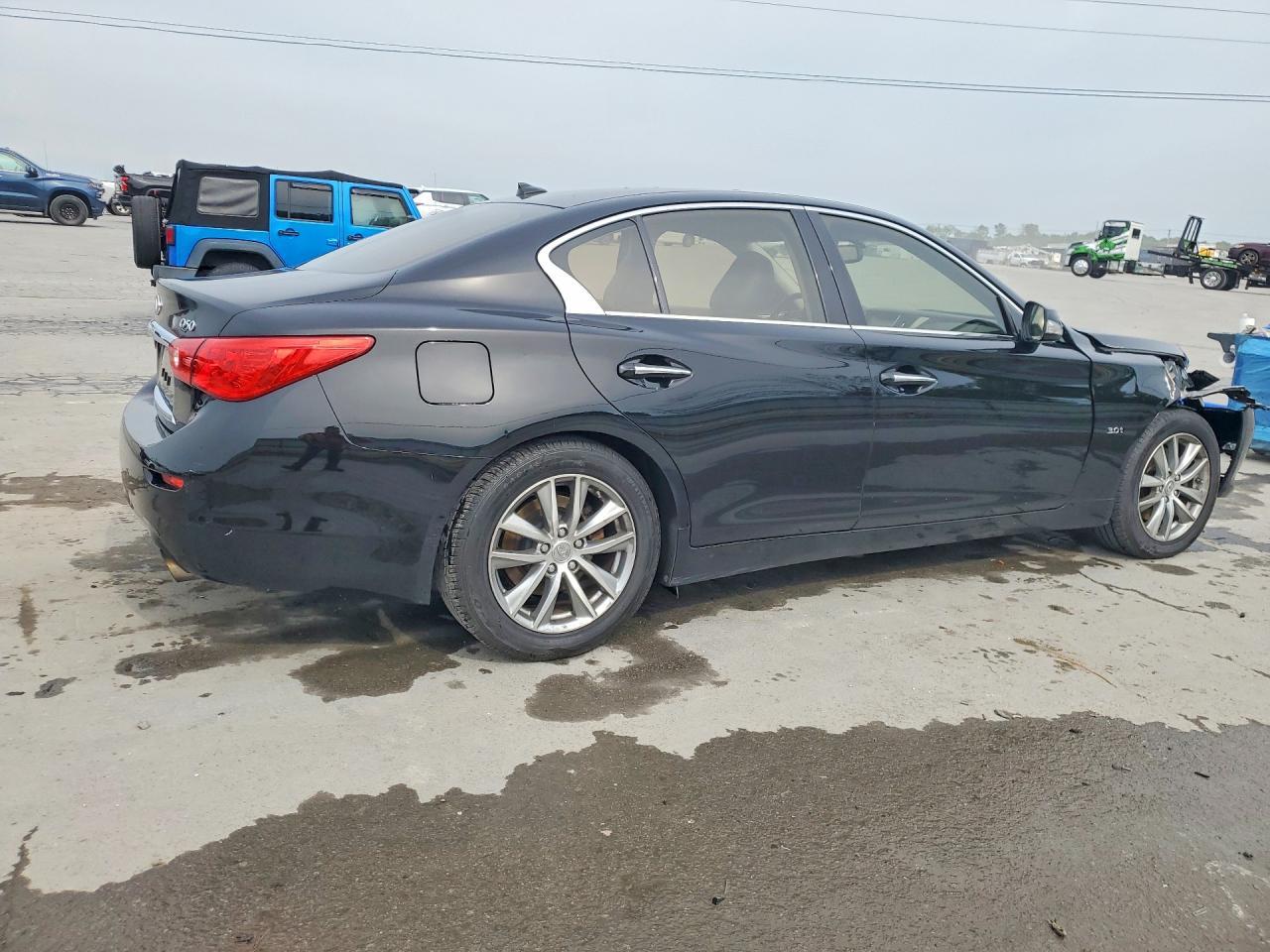 2016 Infiniti Q50 3.0T Premium - Image 3