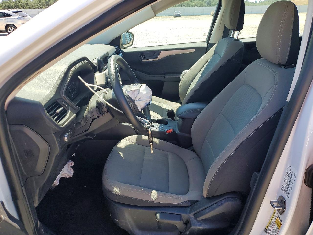 2022 Ford Escape S - Image 7