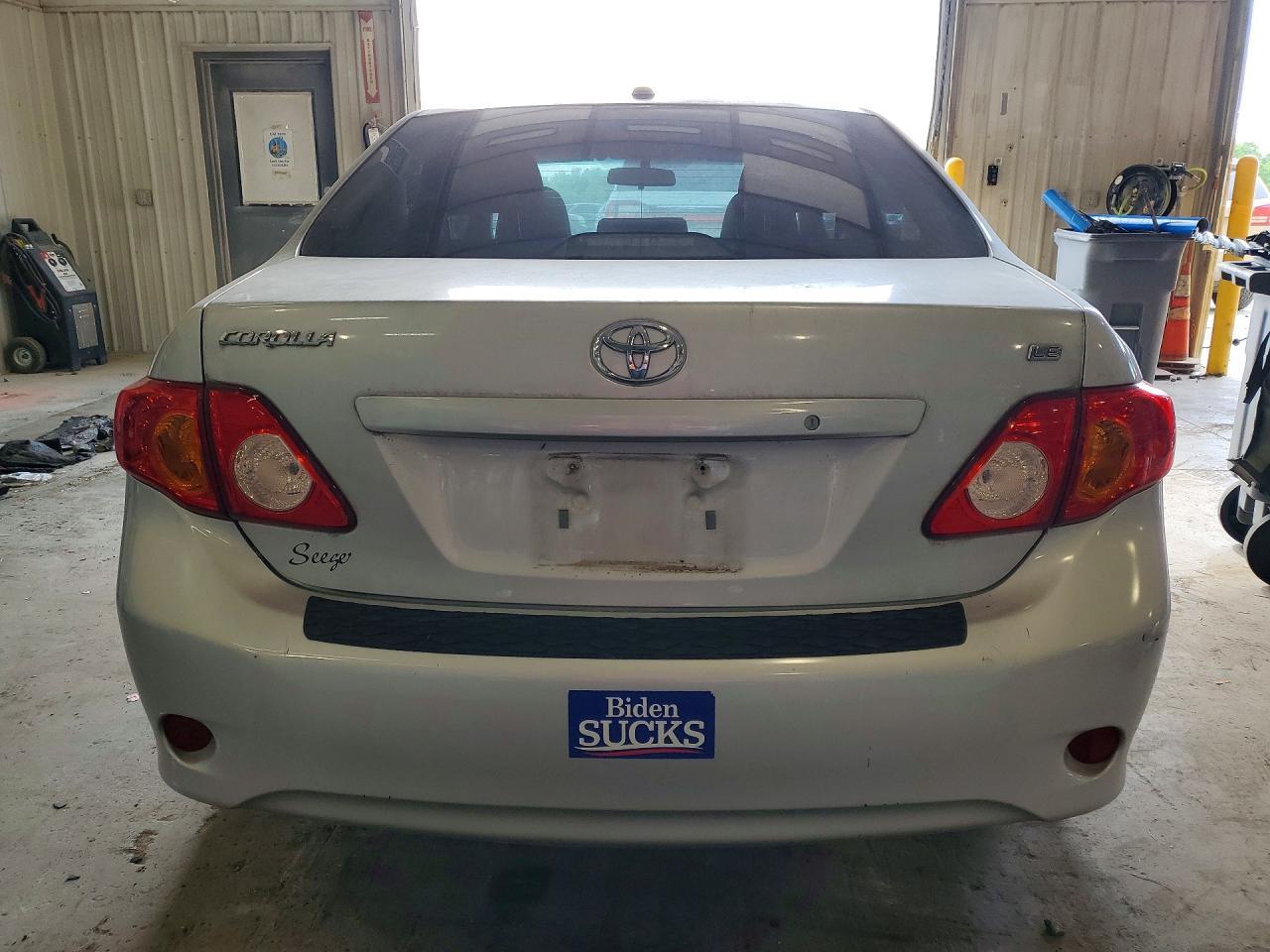 2010 Toyota Corolla Le - Фото 6