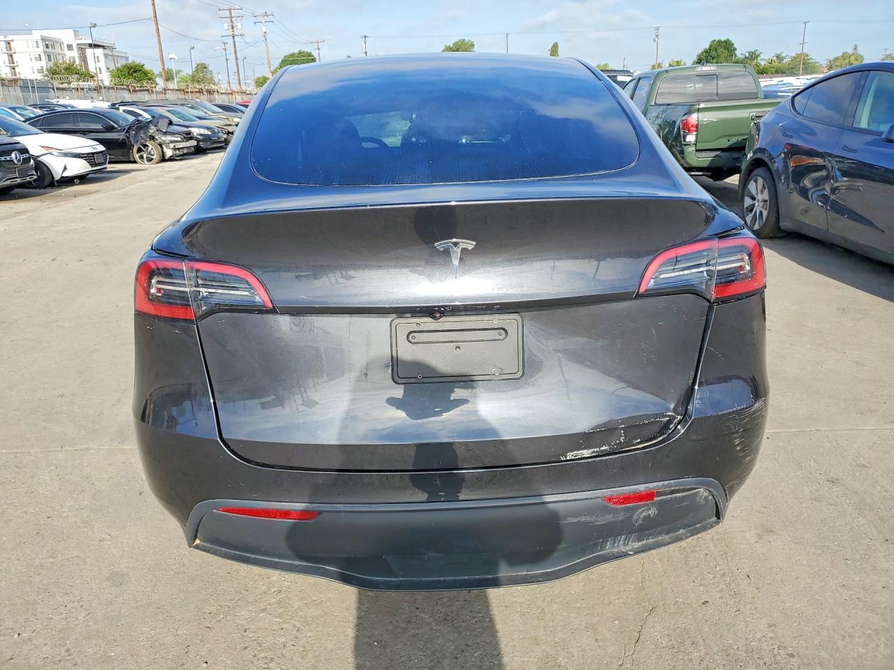 2024 Tesla Model Y - Image 6