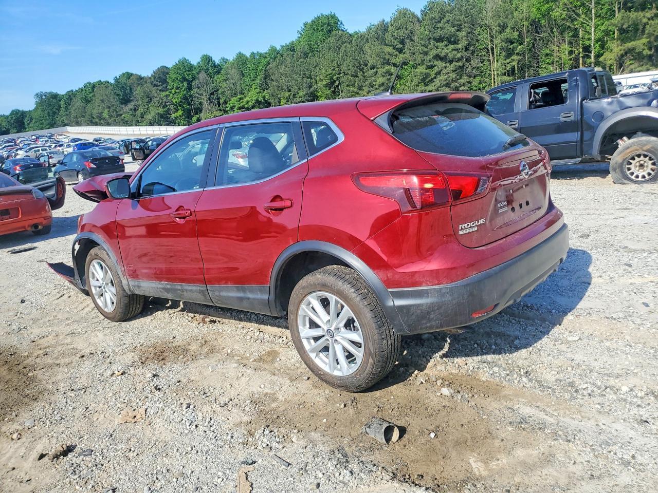 2019 Nissan Rogue Sport S - Фото 2