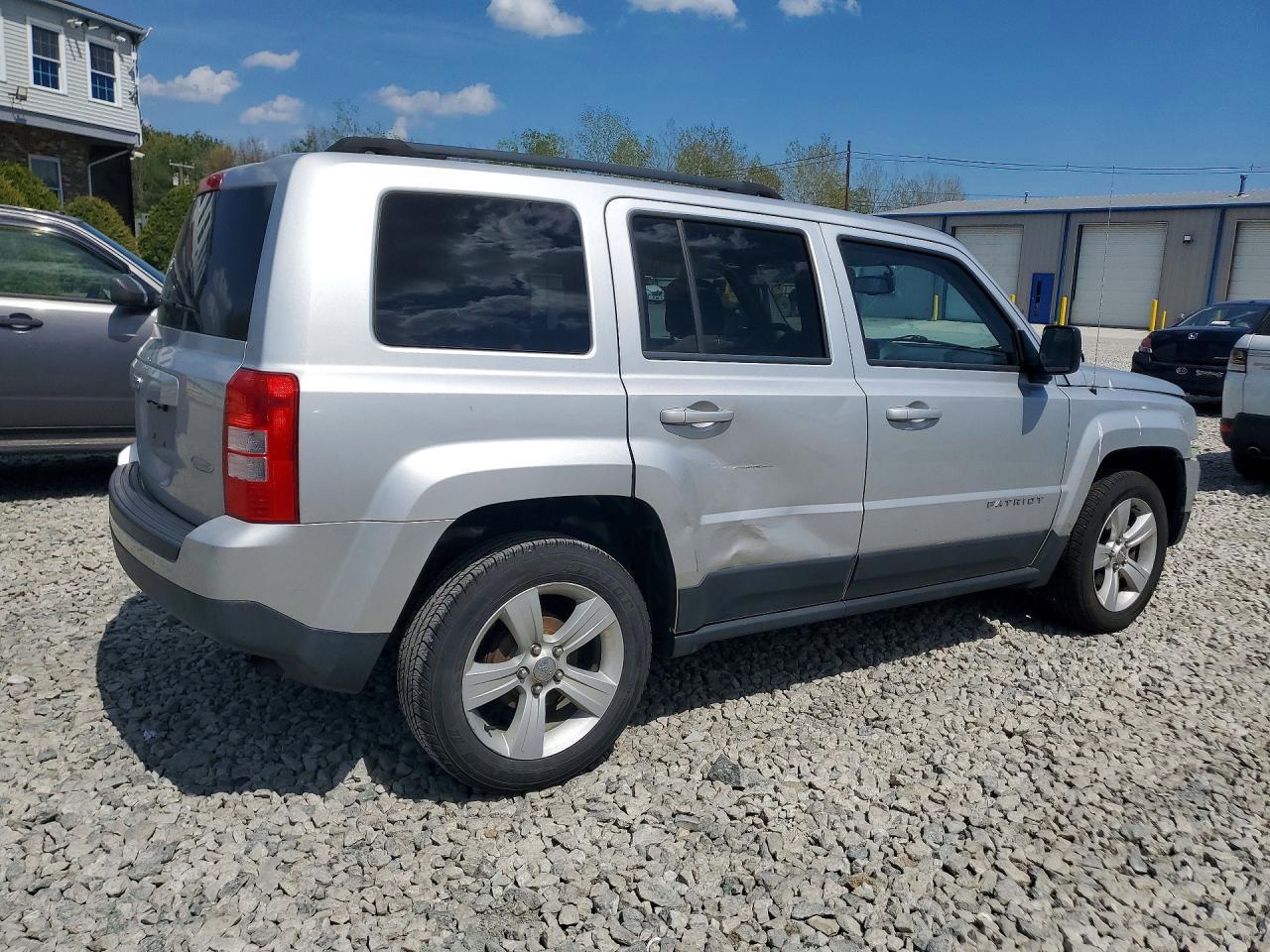 2013 Jeep Patriot Latitude - Фото 3