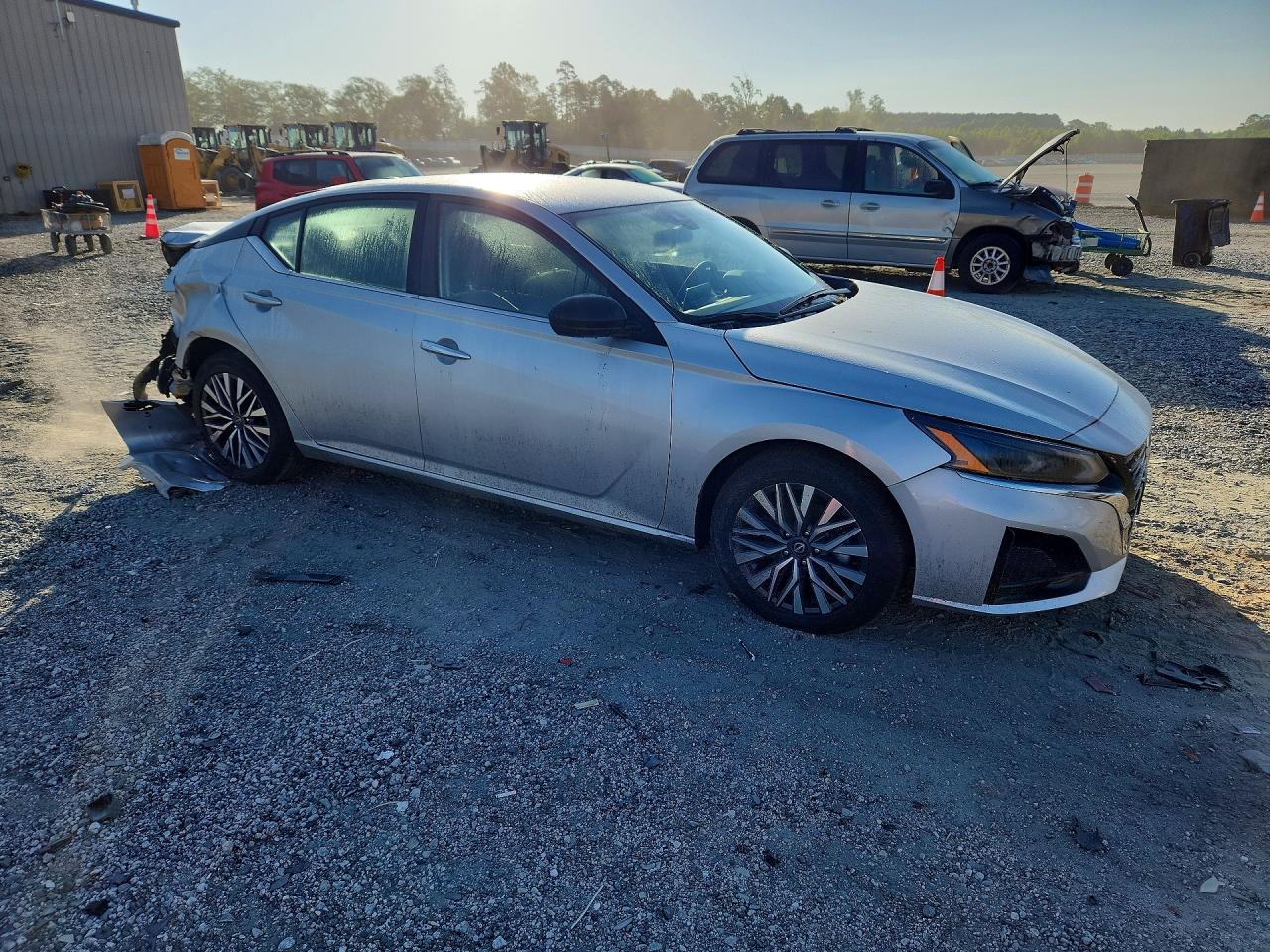 2025 Nissan Altima Sv - Image 4