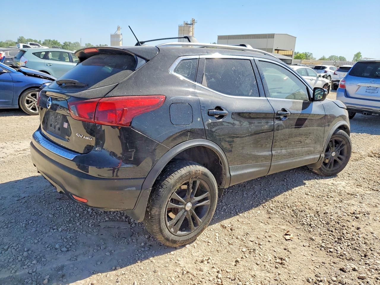 2018 Nissan Rogue Sport Sv - Фото 3