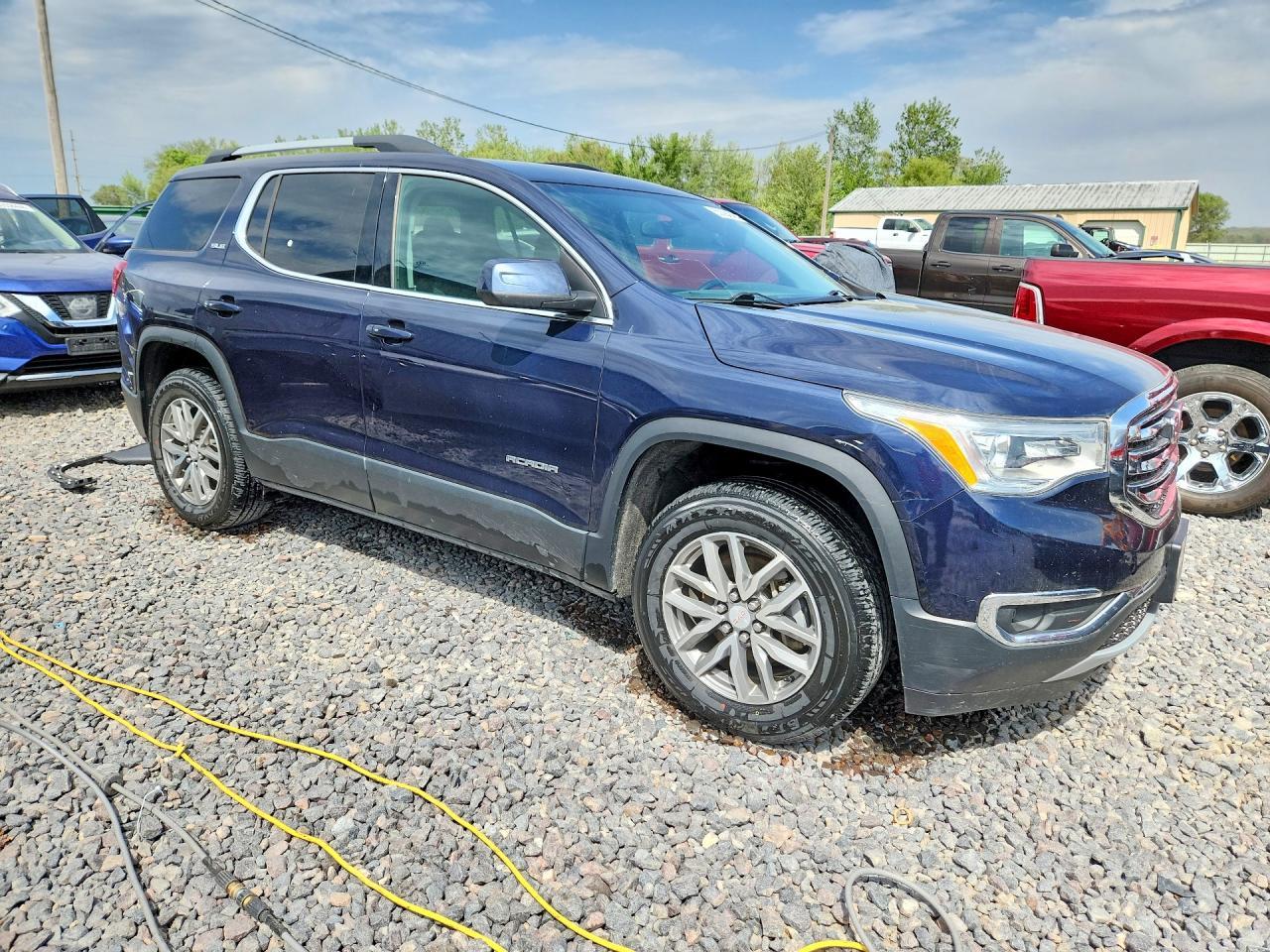 2017 GMC Acadia Sle - Image 4