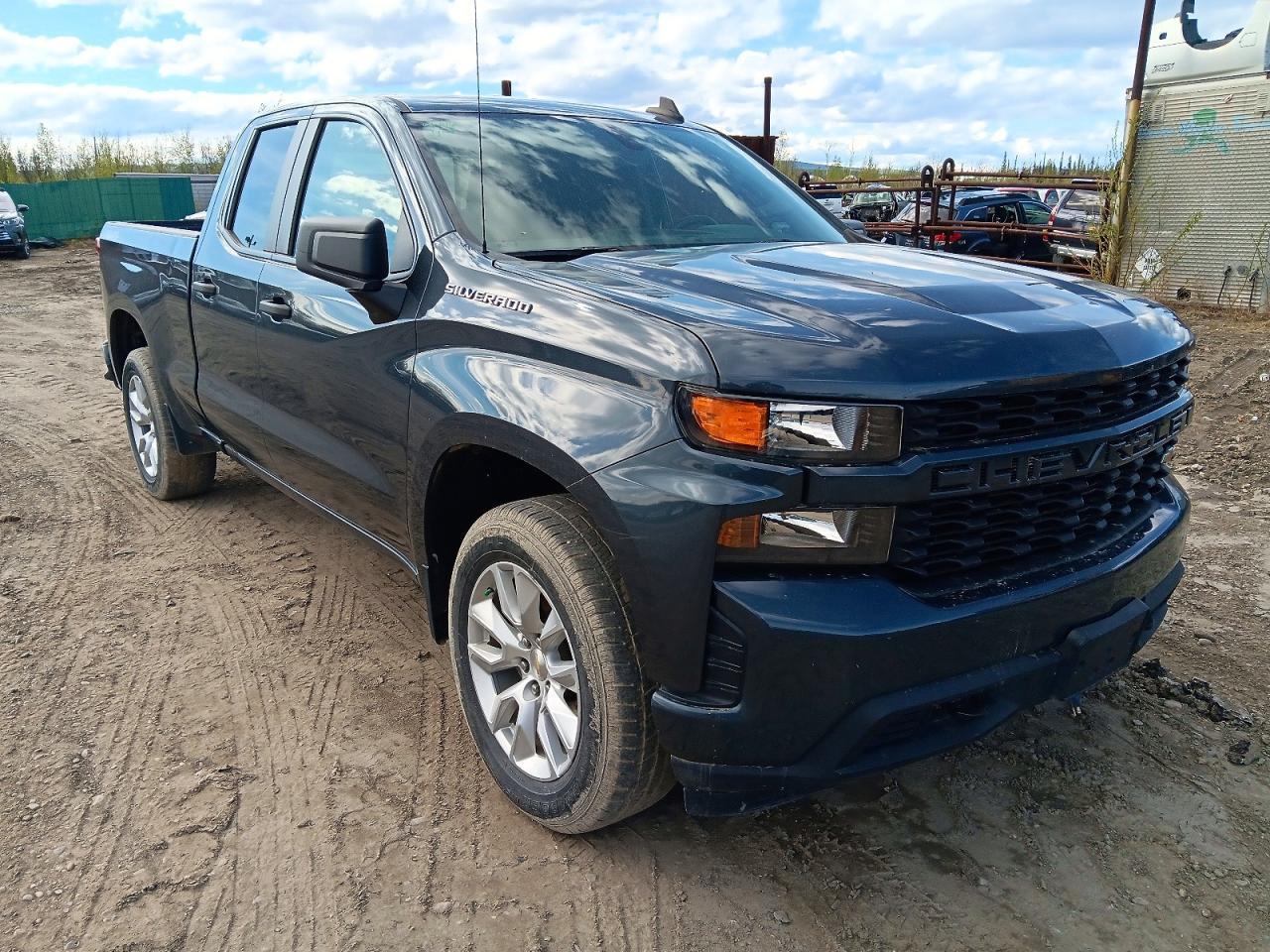 2021 Chevrolet Silverado K1500 Custom - Фото 4