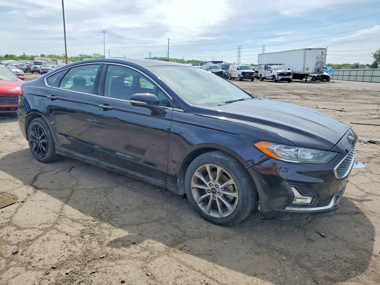 2020 Ford Fusion - Image 4