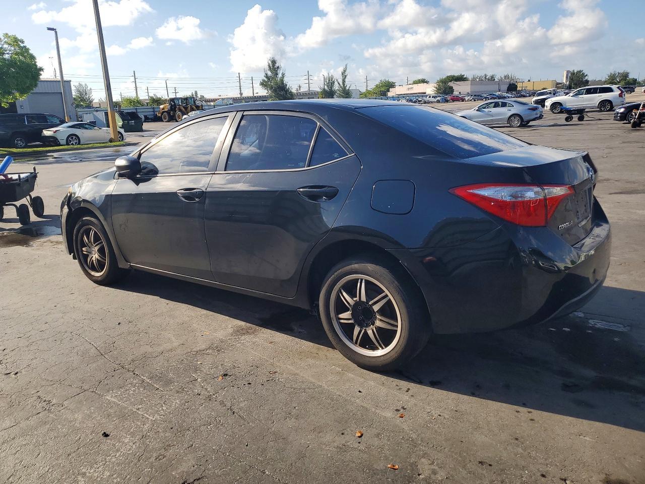 2015 Toyota Corolla Le - Image 2
