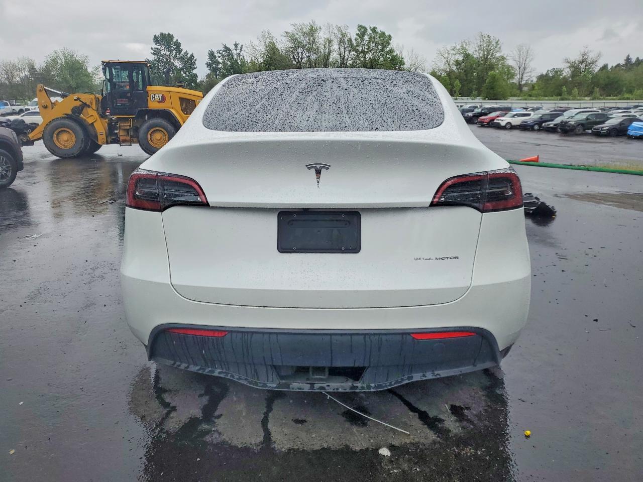 2023 Tesla Model Y - Фото 6