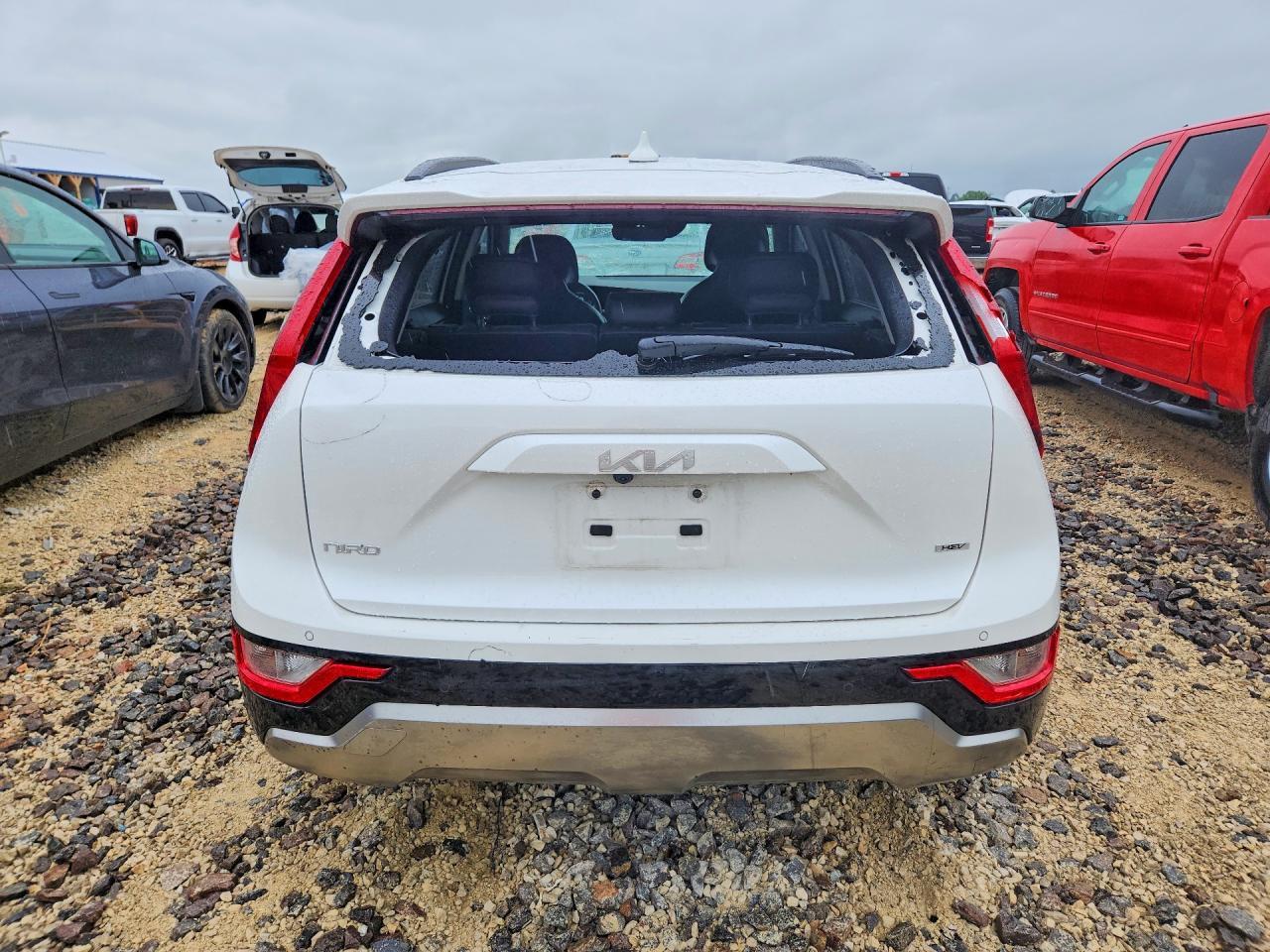 2023 Kia Niro Ex - Image 6