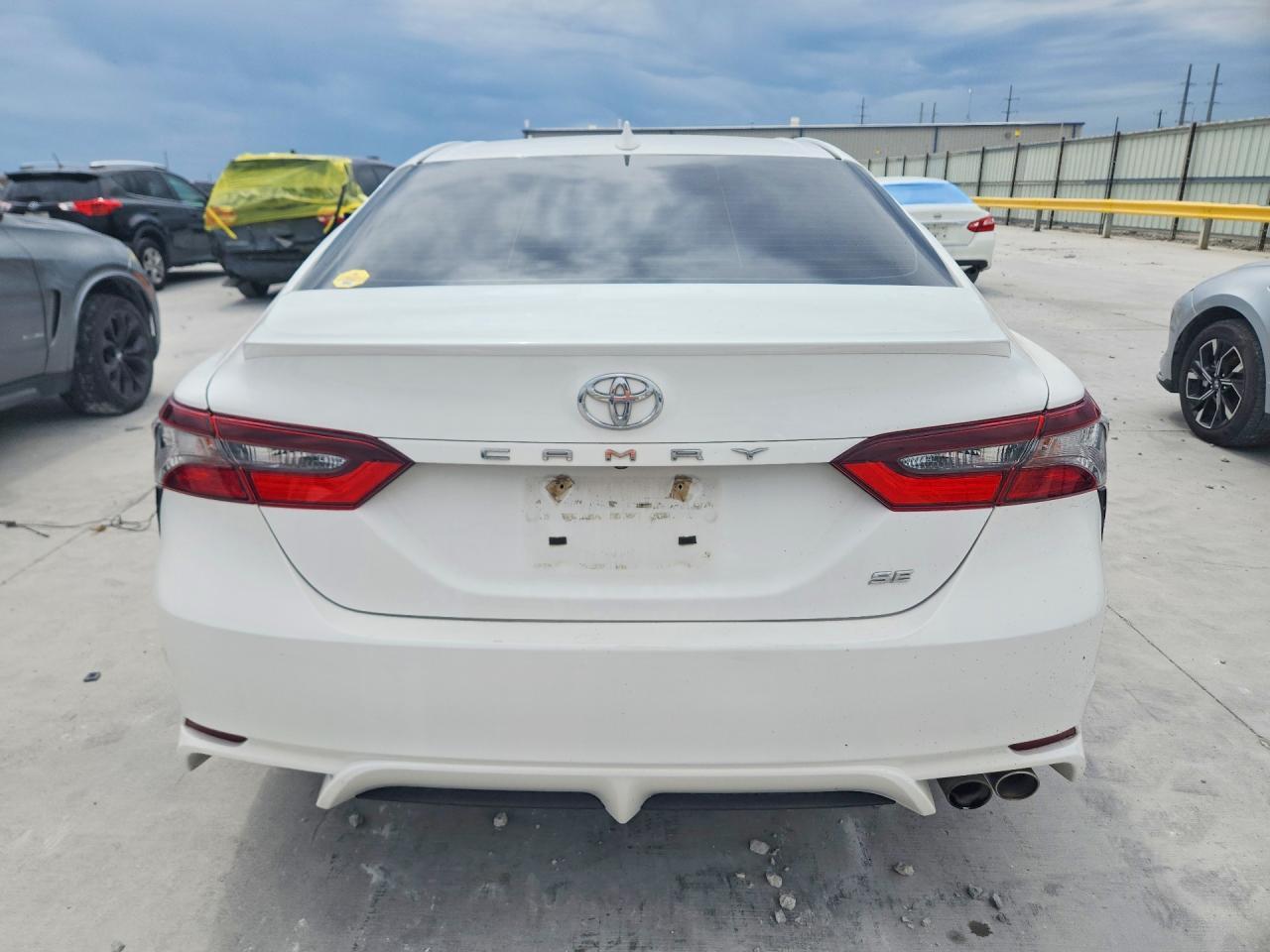 2021 Toyota Camry - Фото 6