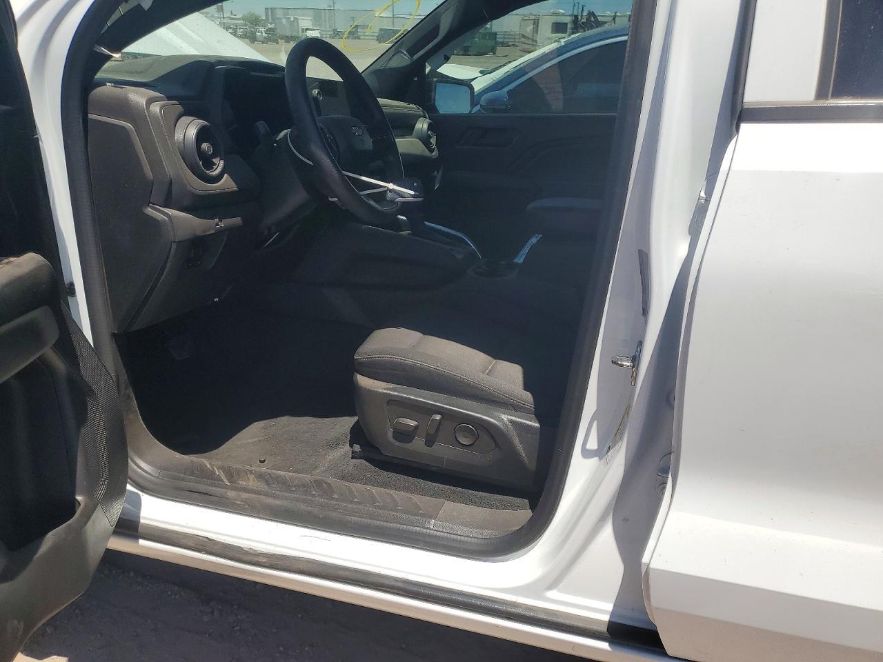 2023 Chevrolet Colorado - Image 7