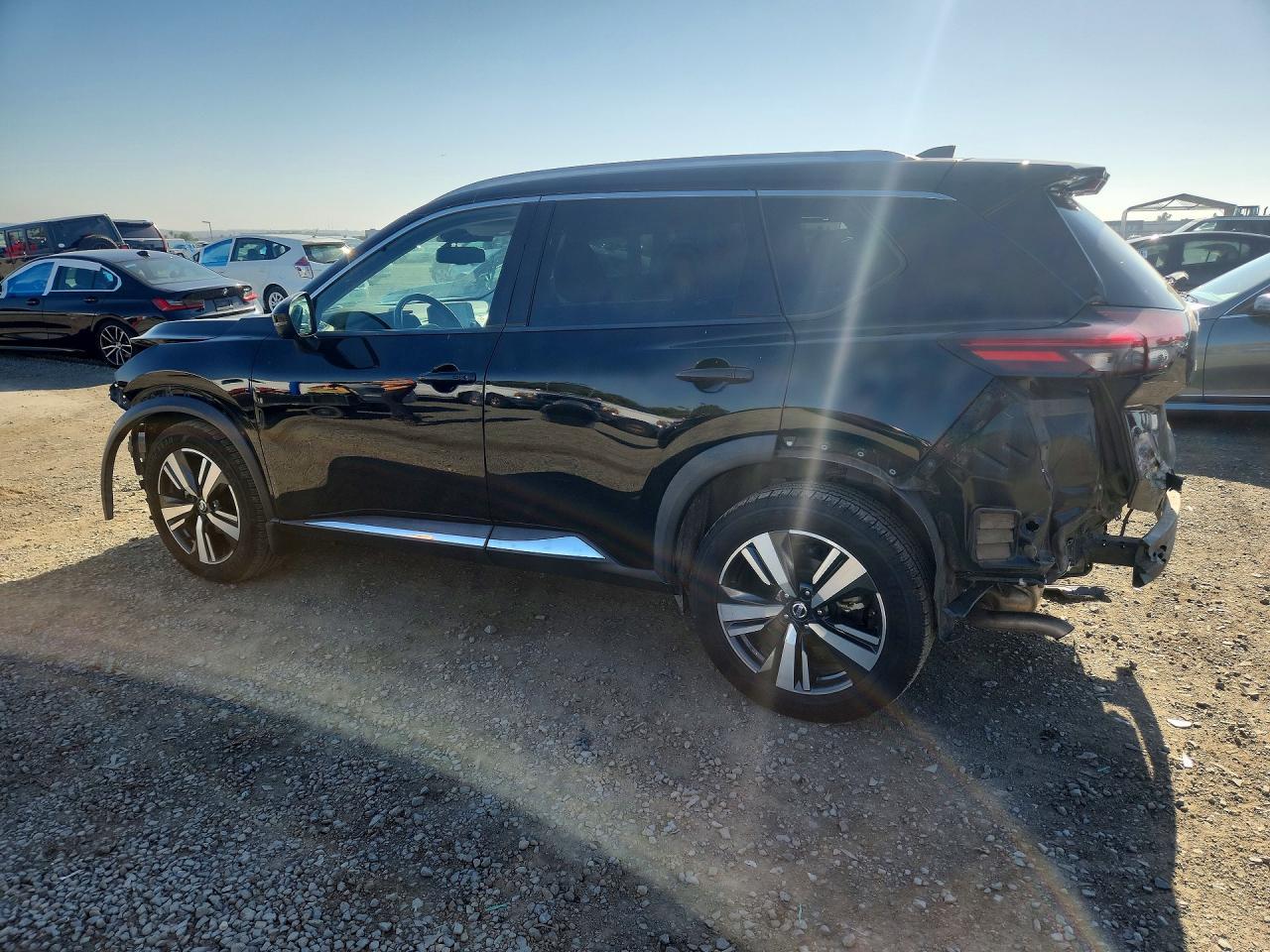 2021 Nissan Rogue Sl - Image 2