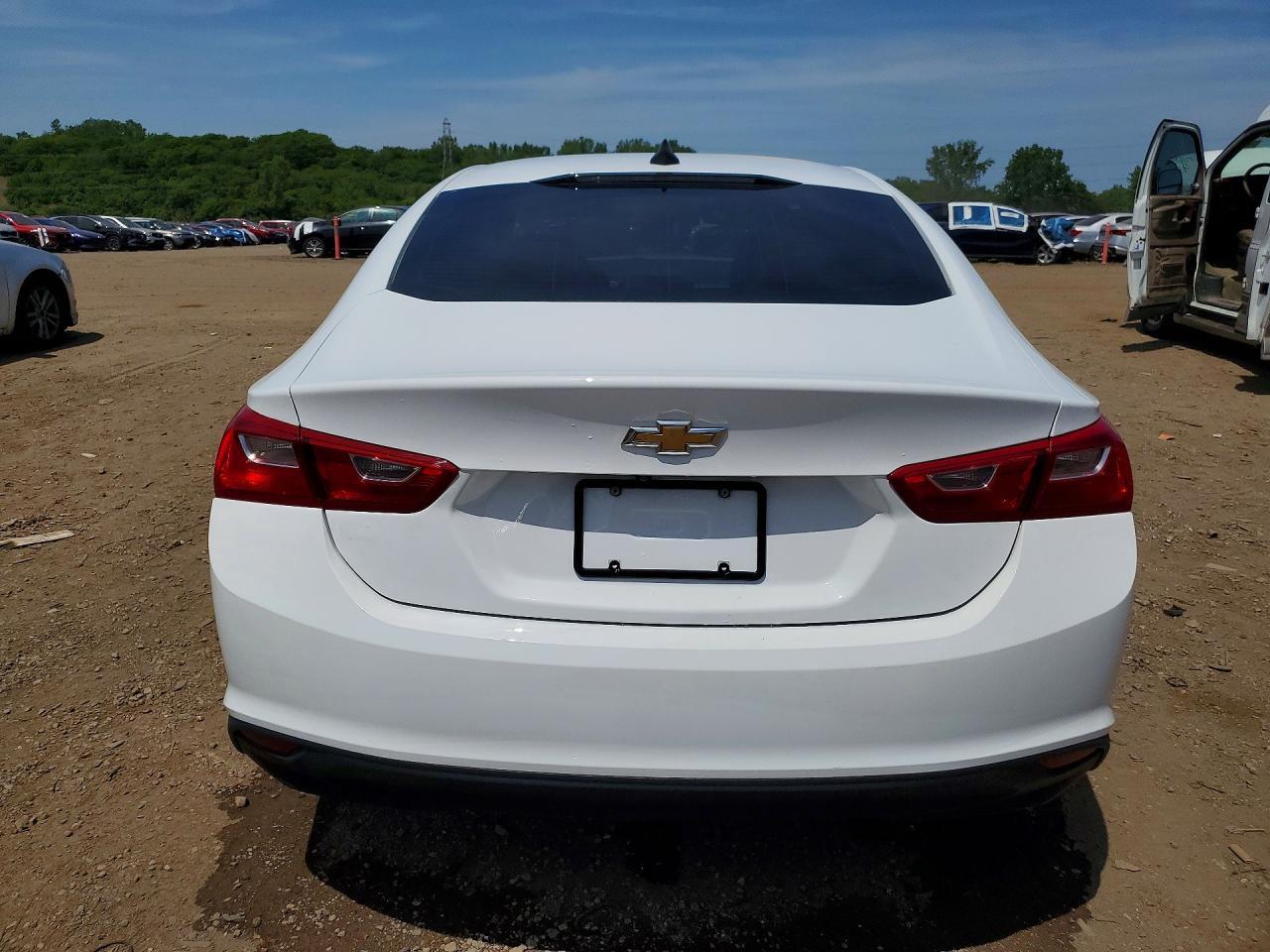 2022 Chevrolet Malibu Ls - Фото 6
