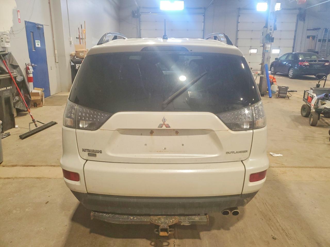 2011 Mitsubishi Outlander Se - Image 6