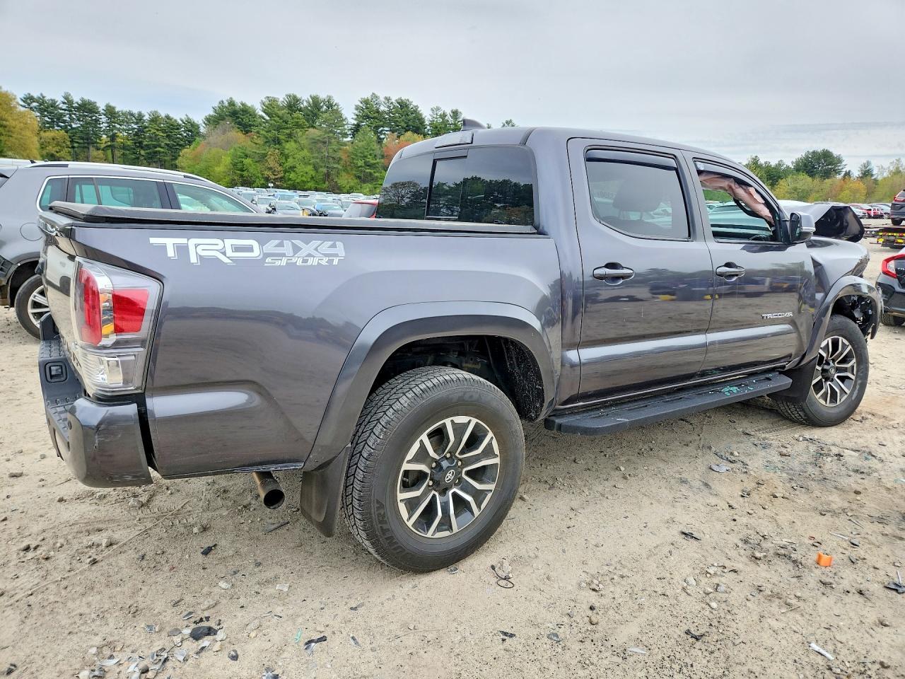 2023 Toyota Tacoma Trd Sport - Image 3