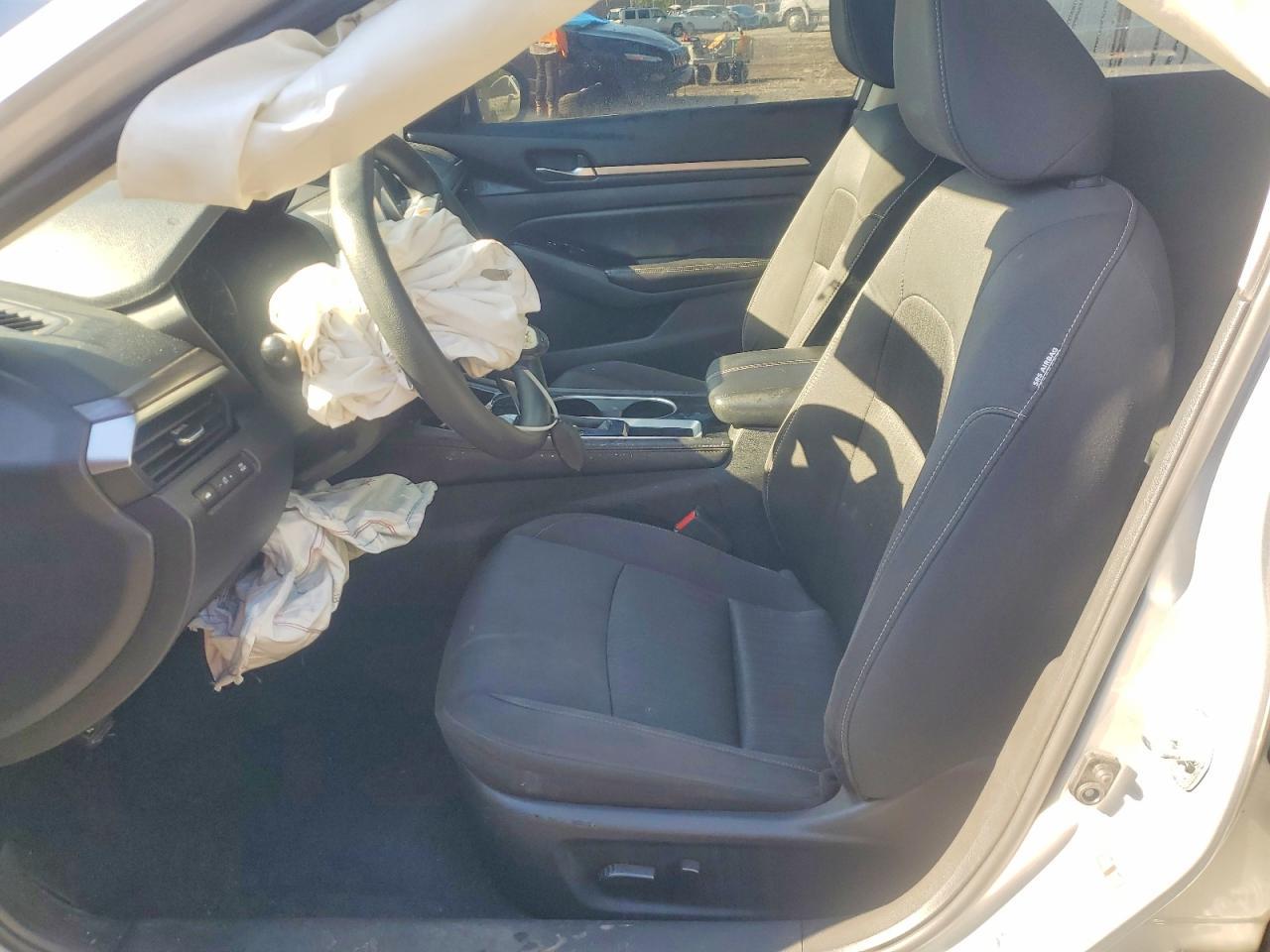 2023 Nissan Altima Sv - Image 7