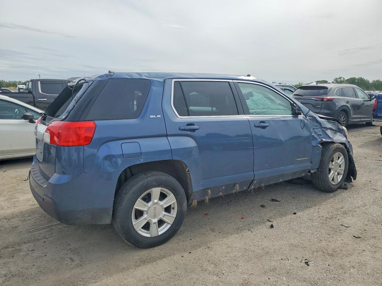 2011 GMC Terrain Sle - Image 3