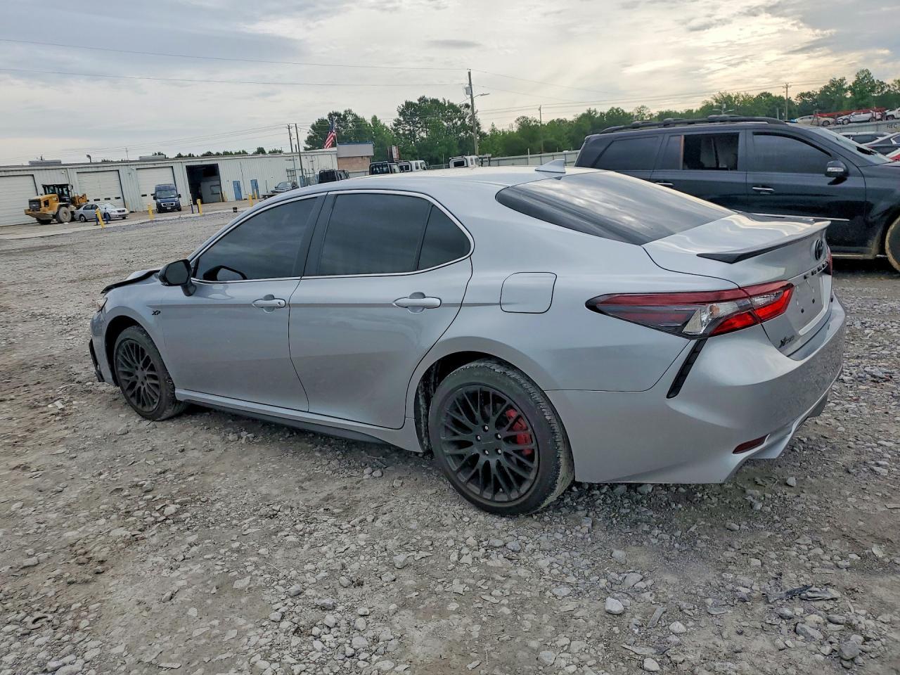2023 Toyota Camry Se - Image 2