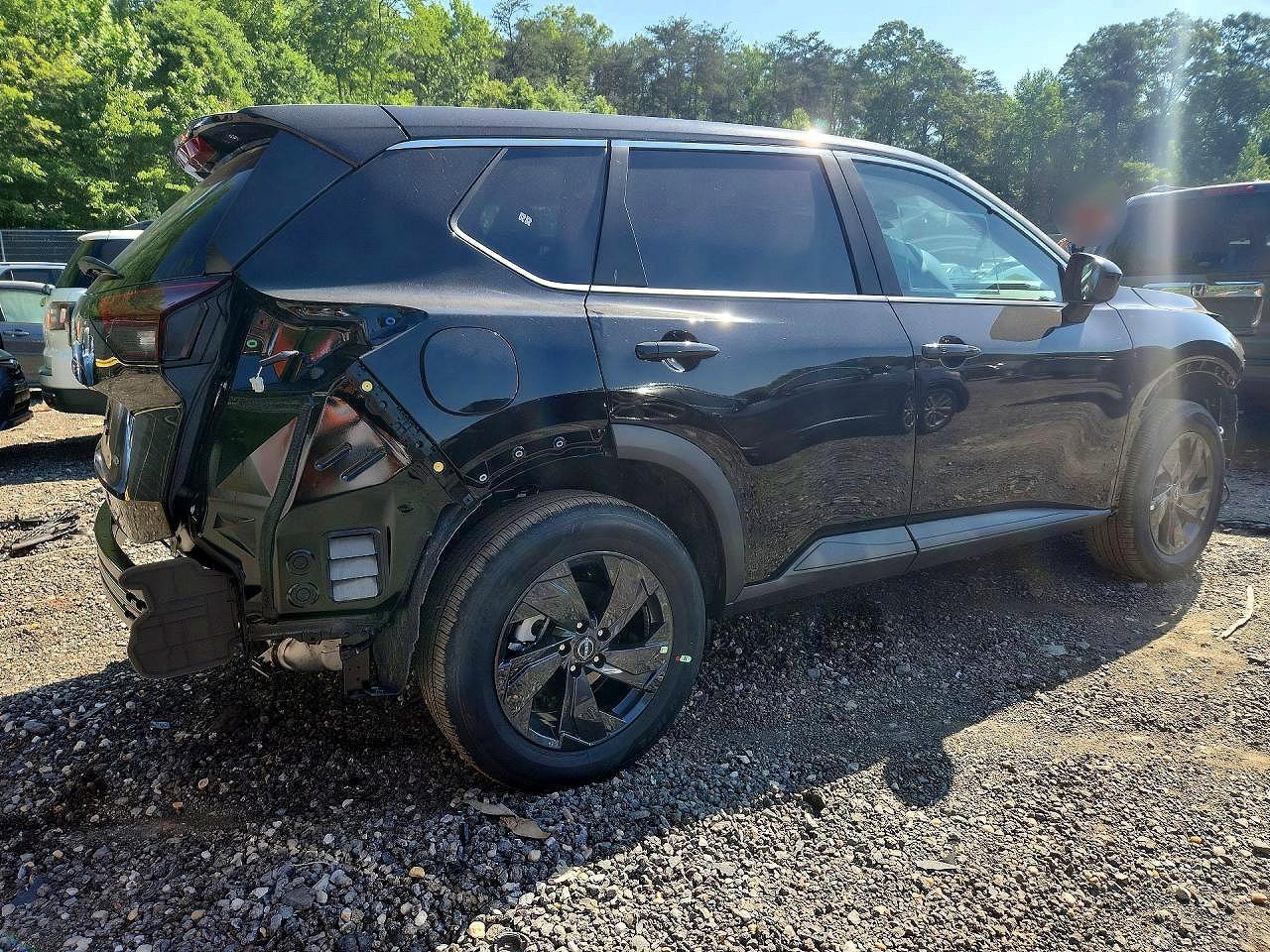 2026 Nissan Rogue Sv - Image 3