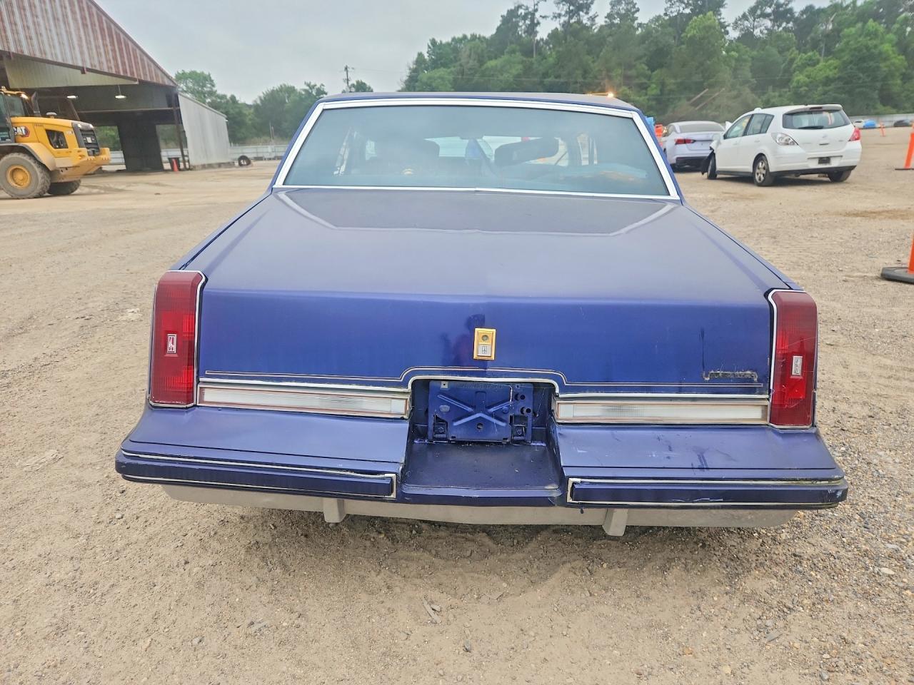 1988 Oldsmobile Cutlass Supreme Classic - Image 6