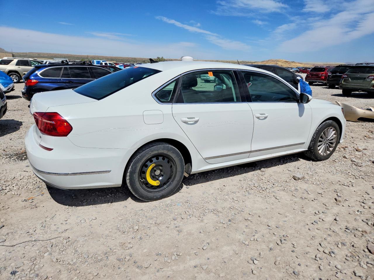 2016 Volkswagen Passat Se - Image 3